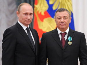 Путин и Жапаров обсудили совместную борьбу с COVID-19